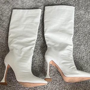 Gator print white patten leather boots